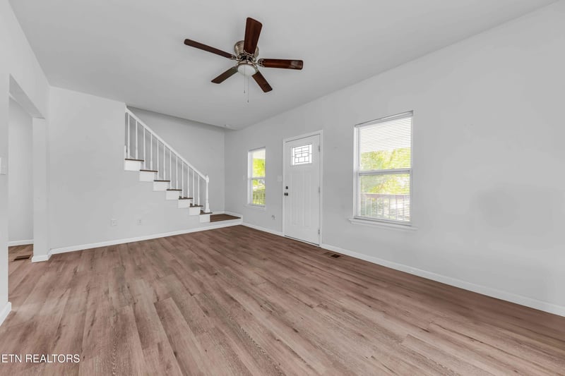 2730 Barton St, Knoxville, TN 37917