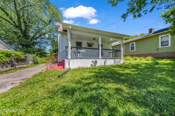 2730 Barton St, Knoxville, TN 37917