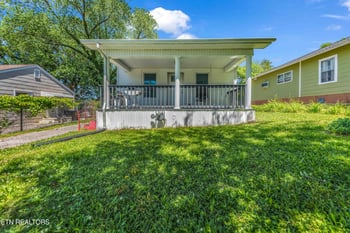 2730 Barton St, Knoxville, TN 37917
