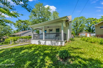 2730 Barton St, Knoxville, TN 37917