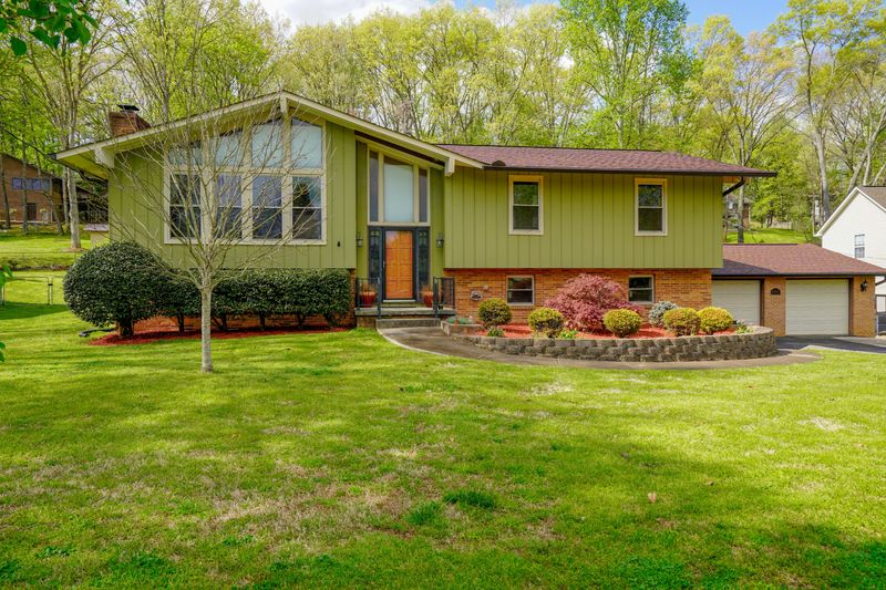 2733 Shropshire Blvd, Powell, TN 37849