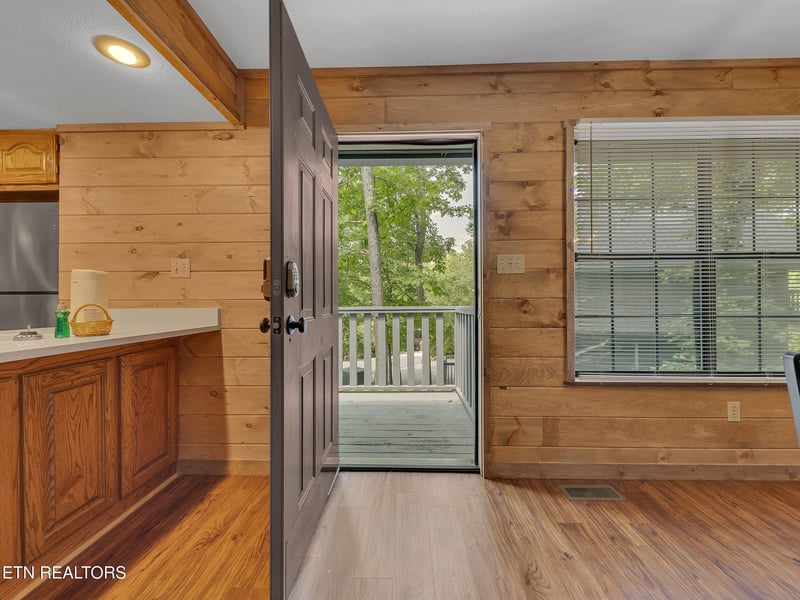 2733 Timber Way, Pigeon Forge, TN 37863