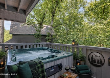 2733 Timber Way, Pigeon Forge, TN 37863