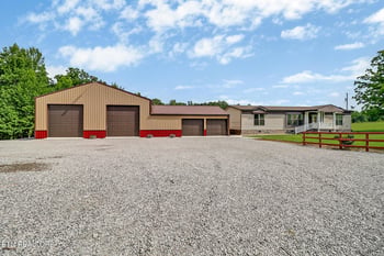 2734 Blaylock Rd, Crossville, TN 38572
