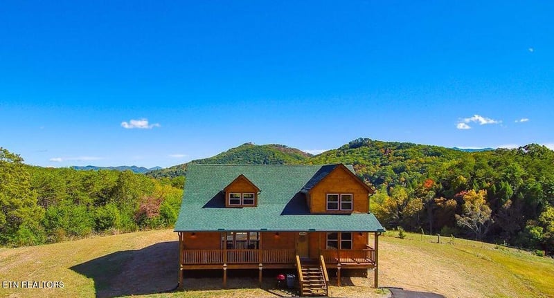 2737 Dayne Dr, Sevierville, TN 37876
