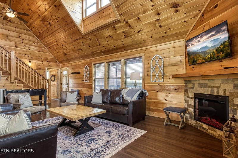 2737 Dayne Dr, Sevierville, TN 37876