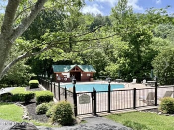 2738 Murray Ridge Rd, Sevierville, TN 37876