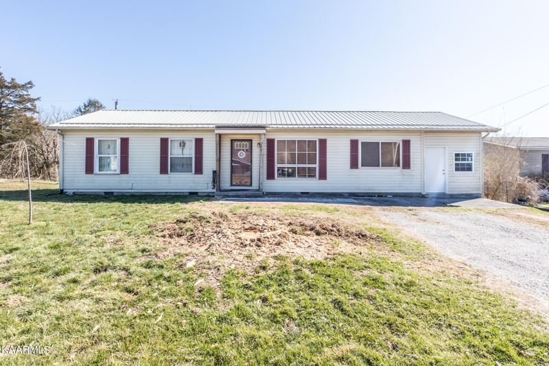 274 Camp Ridge Rd, Lafollette, TN 37766