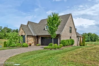 274 E Highlands Cir, Lenoir City, TN 37772