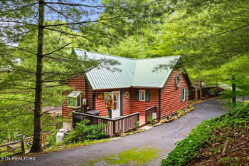274 Pearl Rd, Lafollette, TN 37766