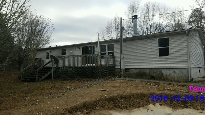 2740 Hinds Creek Rd, Heiskell, TN 37754