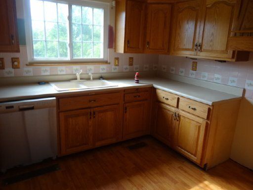 2740 Roberts Rd, Kodak, TN 37764