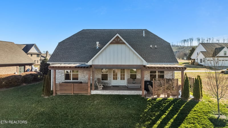 2743 Old Club Rd, Loudon, TN 37774