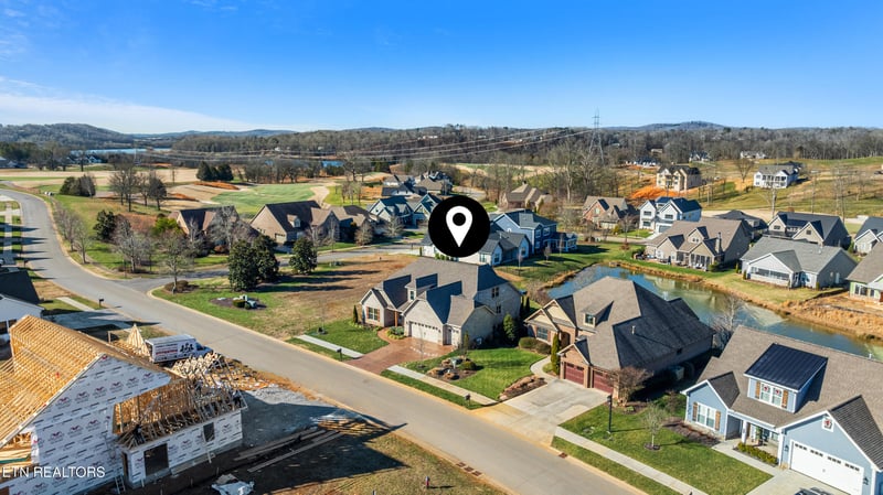 2743 Old Club Rd, Loudon, TN 37774