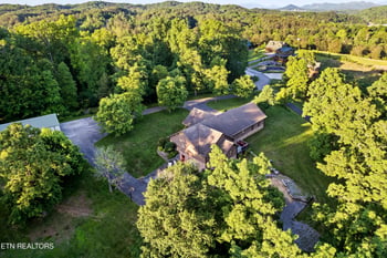 2744 Dayne Dr, Sevierville, TN 37876