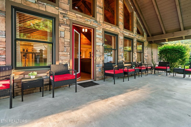 2744 Dayne Dr, Sevierville, TN 37876