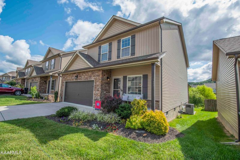 2744 Silent Springs Ln, Knoxville, TN 37931