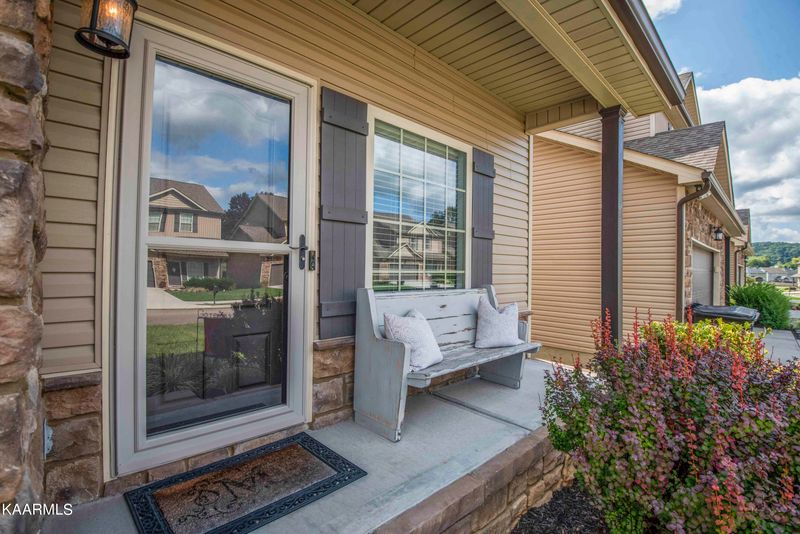 2744 Silent Springs Ln, Knoxville, TN 37931