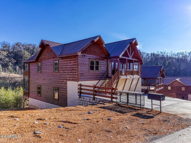 2745 Green Mountain Way, Sevierville, TN 37876