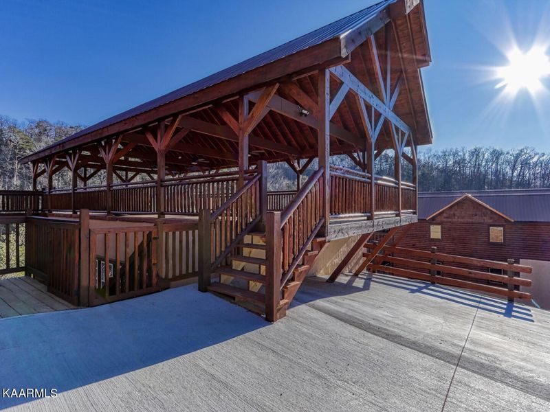 2745 Green Mountain Way, Sevierville, TN 37876