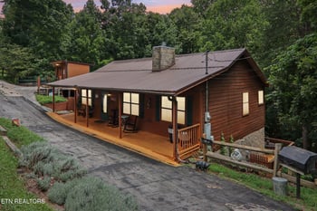 2746 Easy St, Sevierville, TN 37862