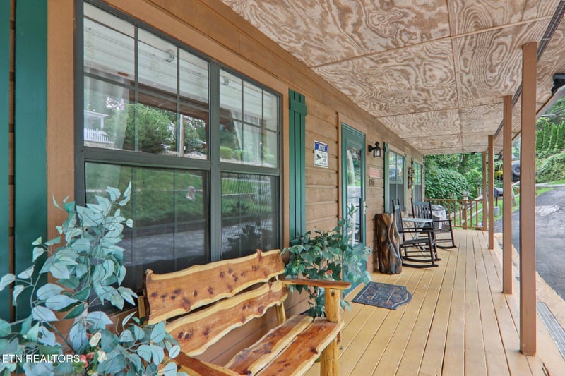 2746 Easy St, Sevierville, TN 37862