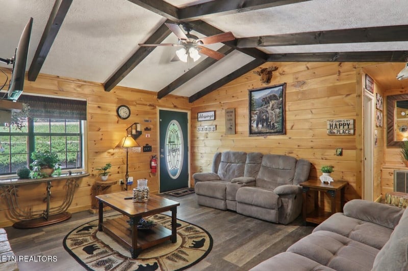 2746 Easy St, Sevierville, TN 37862