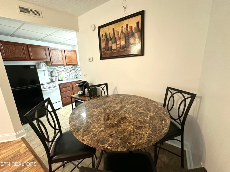 2748 Florence Dr #105, Pigeon Forge, TN 37863