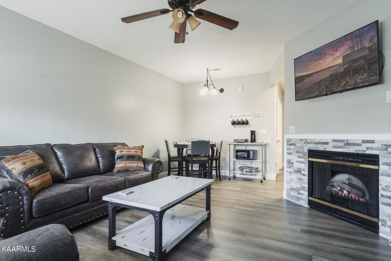 2748 Florence Dr #APT 211, Pigeon Forge, TN 37863