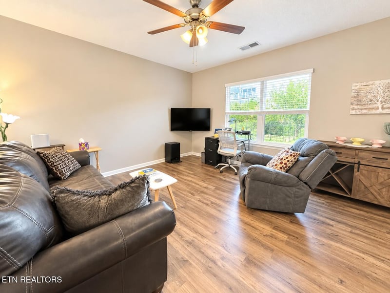 2748 Minuteman Ln, Knoxville, TN 37920