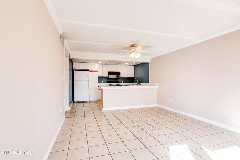 2749 Sullins St #B309, Knoxville, TN 37919
