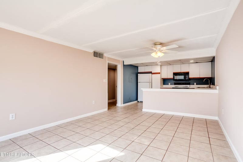 2749 Sullins St #B309, Knoxville, TN 37919