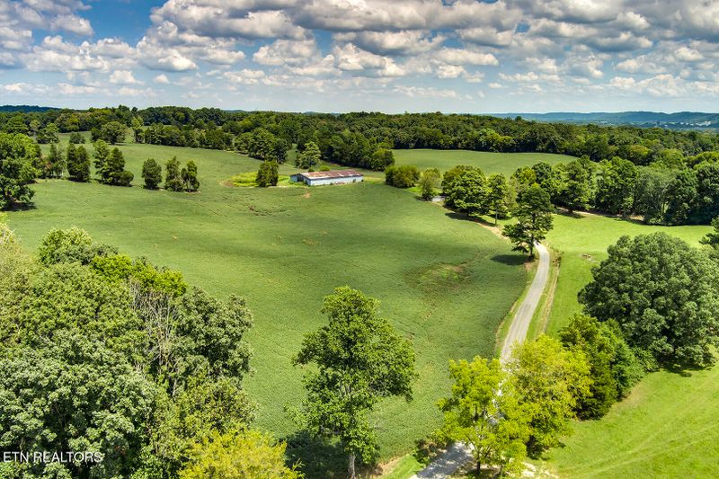 275 County Road 323, Sweetwater, TN 37874