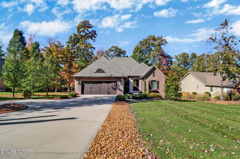 275 Forest Hill Dr, Fairfield Glade, TN 38558