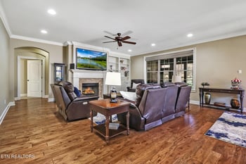 275 Forest Hill Dr, Fairfield Glade, TN 38558