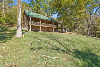 275 Harris Hollow Rd, Pleasant Shade, TN 37145