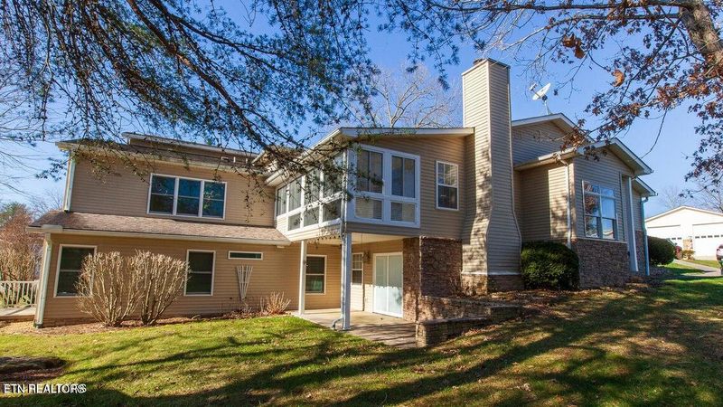 275 Hawthorn Loop, Crossville, TN 38555