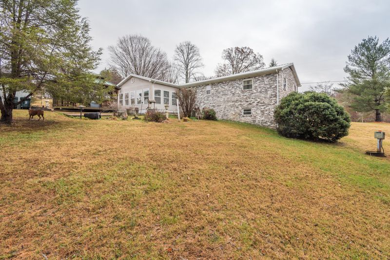275 N Ridge View Rd, Luttrell, TN 37779
