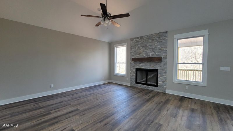 275 Ootsima Way, Loudon, TN 37774