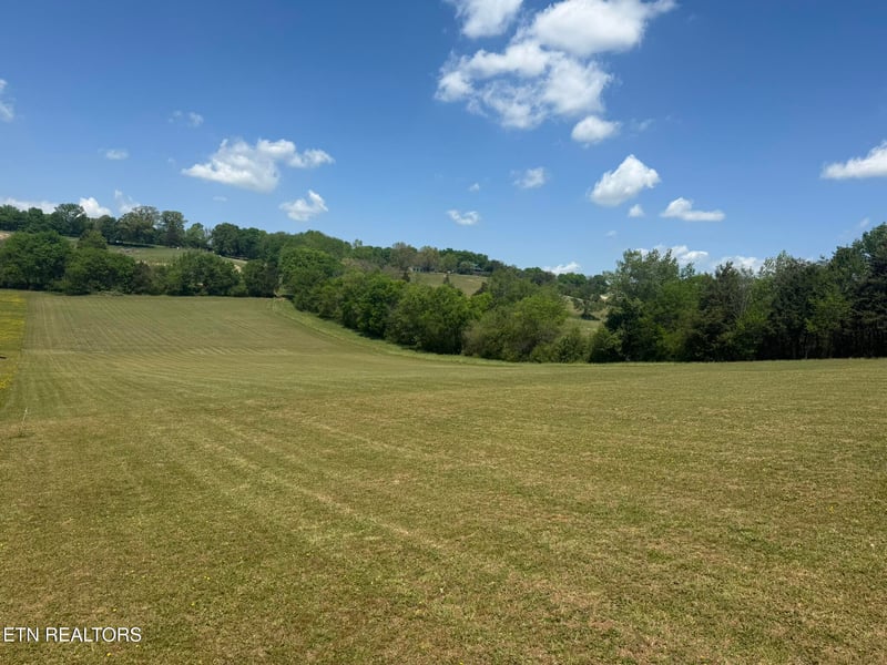 275 Thompson Rd, Madisonville, TN 37354