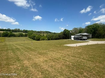 275 Thompson Rd, Madisonville, TN 37354