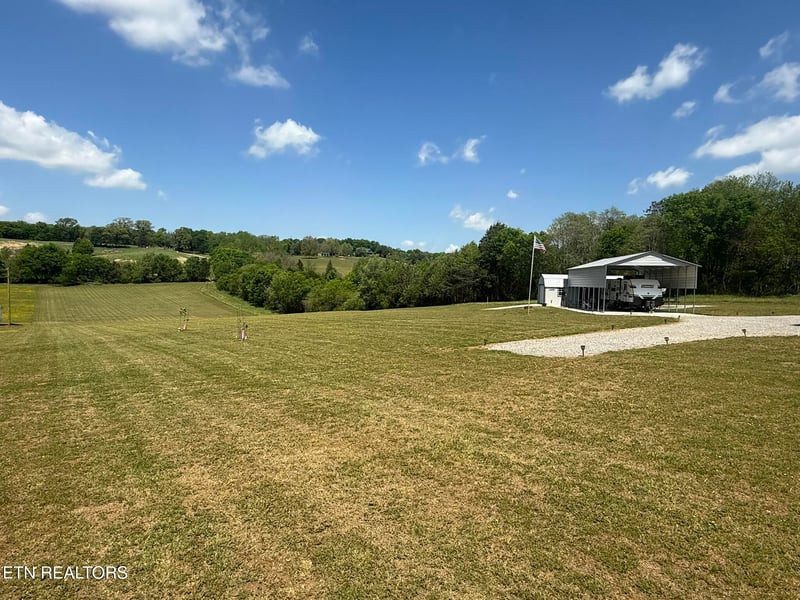 275 Thompson Rd, Madisonville, TN 37354