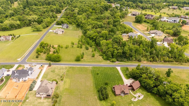 275 W Shore Dr, Rockwood, TN 37854
