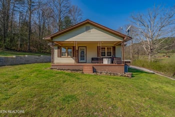 275 White Oak Rd, Oakdale, TN 37829