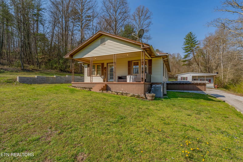 275 White Oak Rd, Oakdale, TN 37829