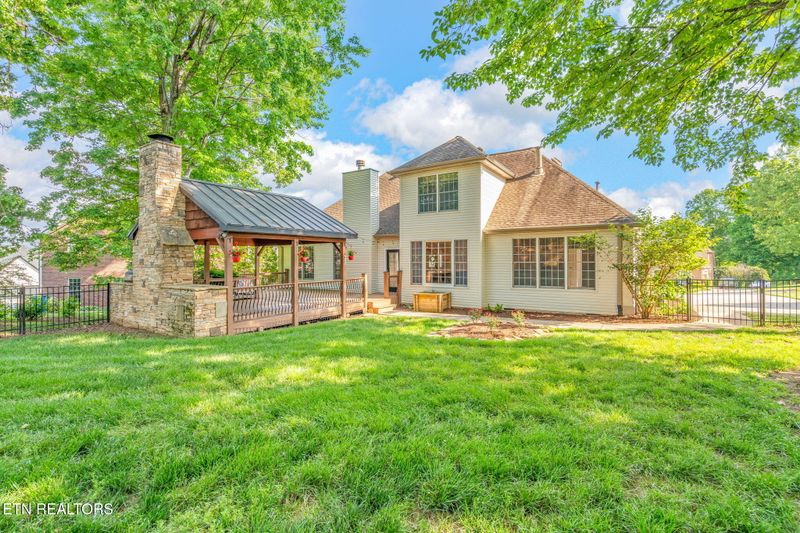 275 Windstone Blvd, Powell, TN 37849