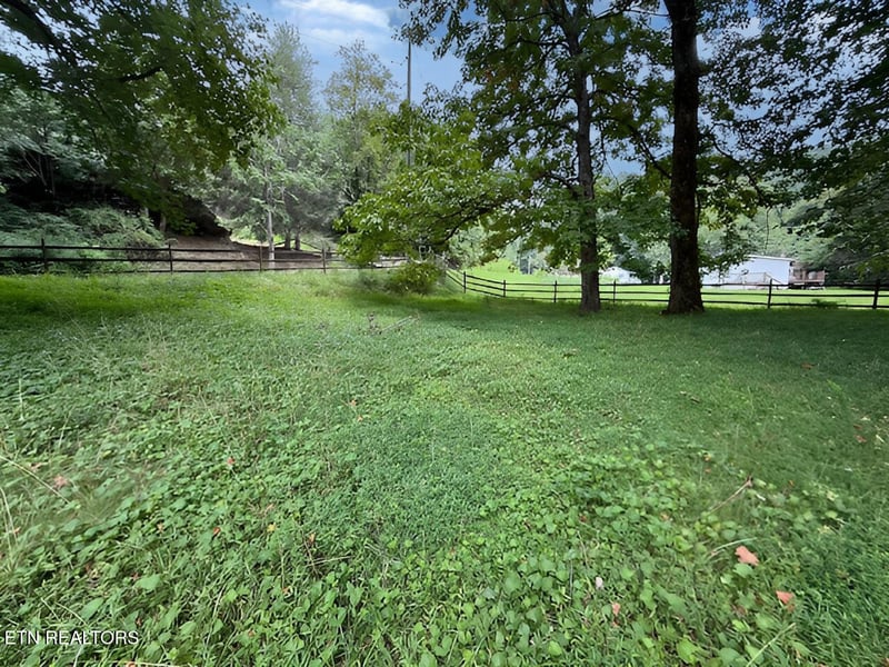 2750 Happy Hollow Rd, Sevierville, TN 37862