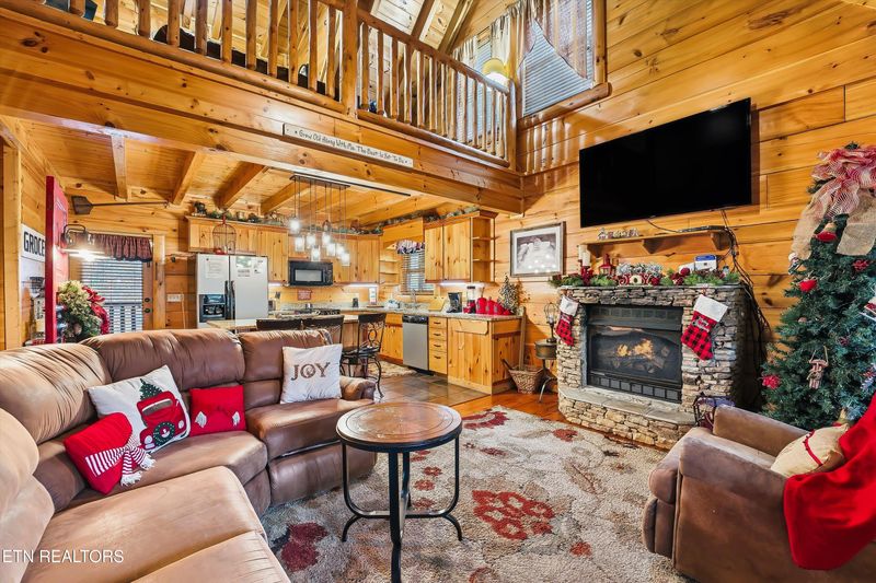 2752 Murray Ridge Rd, Sevierville, TN 37862