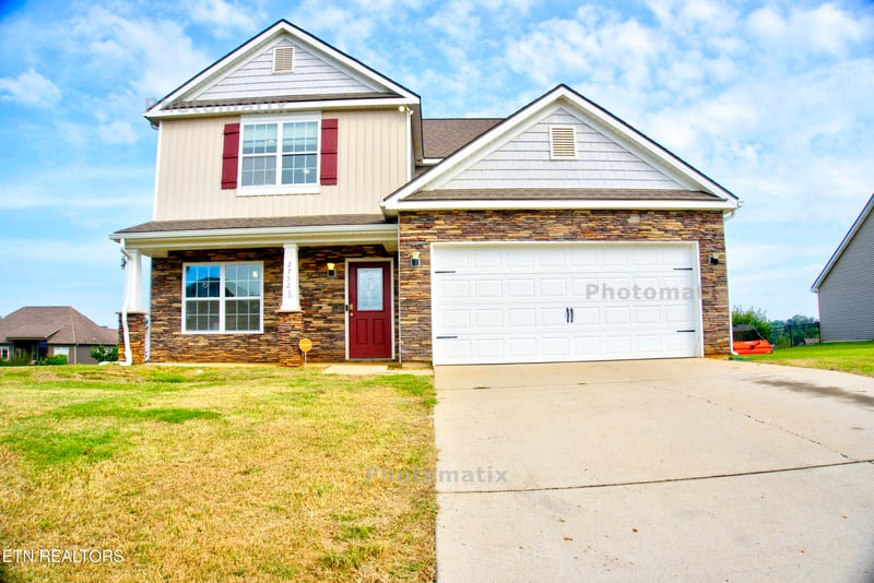 2752 Vista Meadows Ln, Sevierville, TN 37876