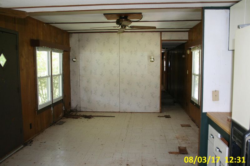 2757 W Wolf Valley Rd, Clinton, TN 37716